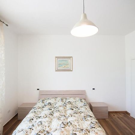 Casa Vacanze Raggio Di Sole Montegridolfo Eksteriør billede