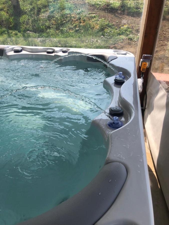 Casa Vacanze Raggio Di Sole Montegridolfo Eksteriør billede