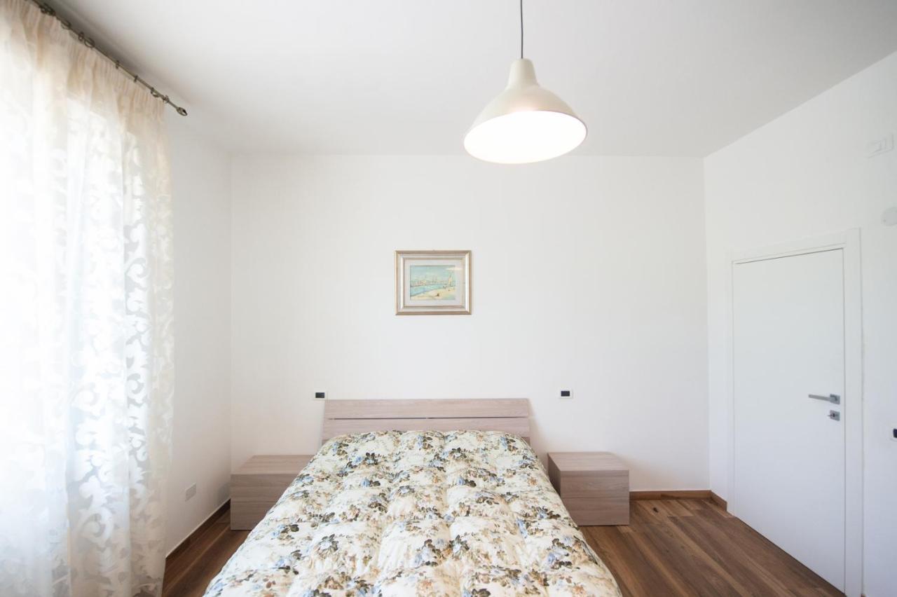 Casa Vacanze Raggio Di Sole Montegridolfo Eksteriør billede