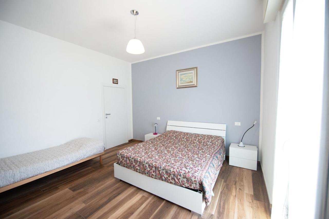 Casa Vacanze Raggio Di Sole Montegridolfo Eksteriør billede